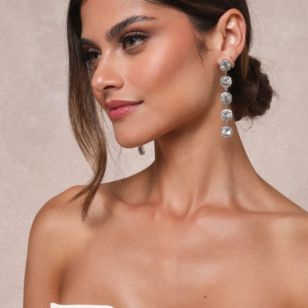 Lulus Made to Glow Silver Rhinestone Drop Earrings‎